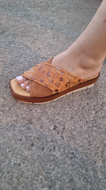 MULES COMPENSÉES À LANIÈRES CROISÉES