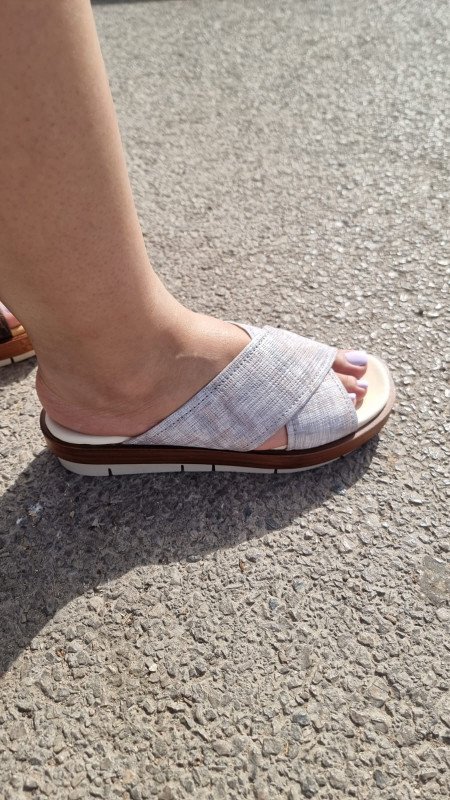 MULES COMPENSÉES À LANIÈRES CROISÉES